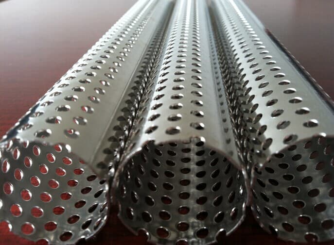 filter straight seam perforated center pipe